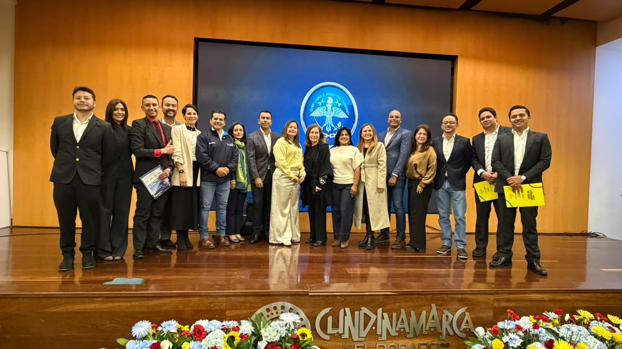 Abrió la licitación de RegioTram del Norte 